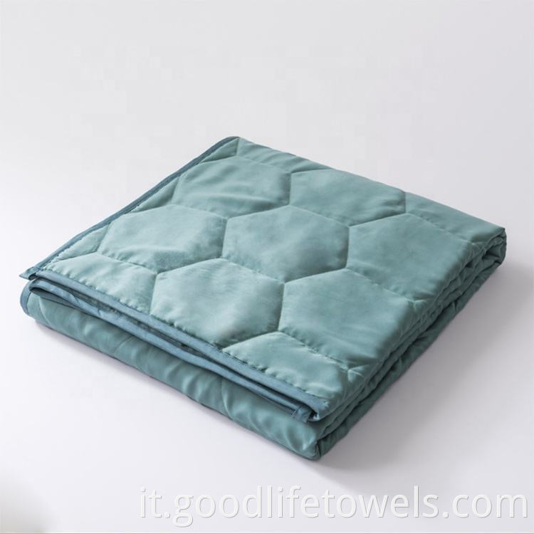 Soft Cooling Breathable Weighted Blanket